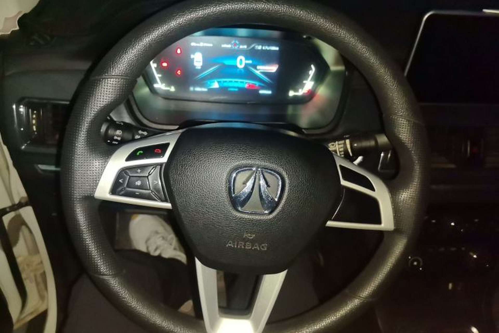 Used BAIC Weiwang M50F 2017 1.5L Comfort Edition Steering Wheel