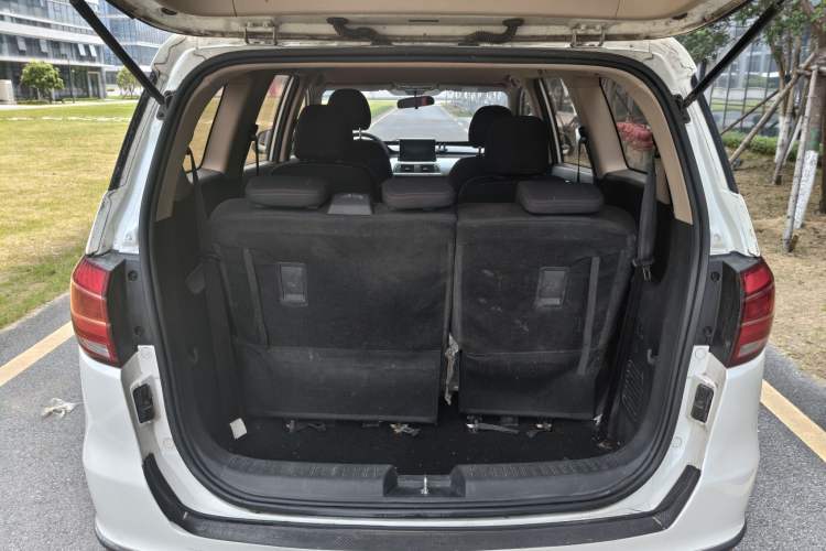 Used BAIC Weiwang M50F 2017 1.5L Standard Model Trunk