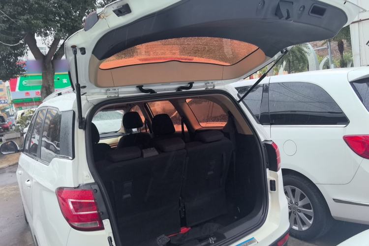 Used BAIC Weiwang M50F 2017 1.3T Standard Model Trunk