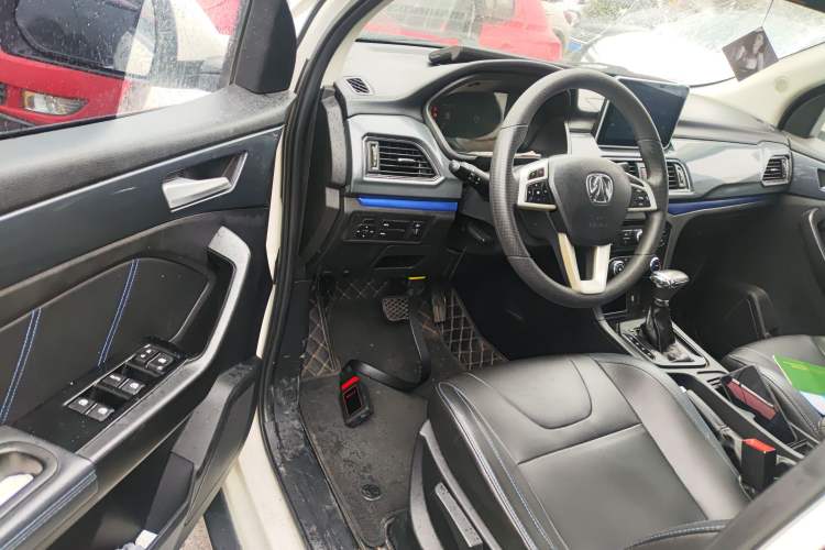 Used BAIC Weiwang M60 2017 1.5T CVT Diamond Edition Interior 3
