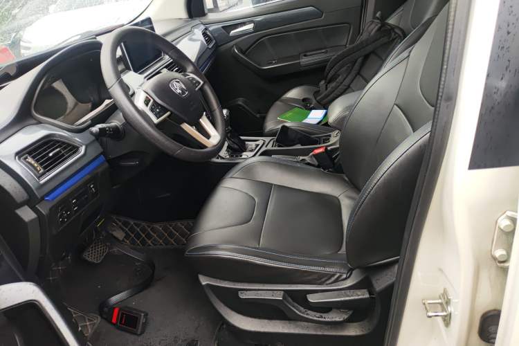 Used BAIC Weiwang M60 2017 1.5T CVT Diamond Edition Left Front Seat