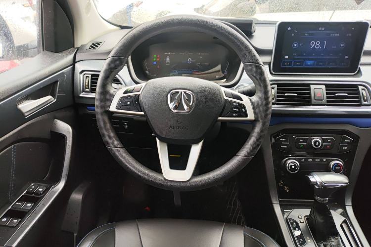 Used BAIC Weiwang M60 2017 1.5T CVT Diamond Edition Steering Wheel