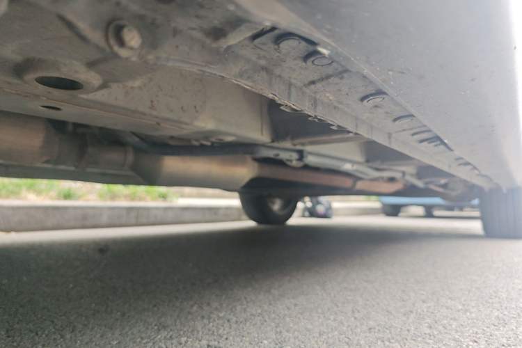 Used BAIC Weiwang M60 2017 1.5T CVT King Edition Chassis Front Left