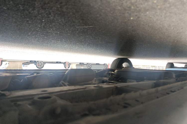 Used BAIC Weiwang M60 2017 1.5T CVT King Edition Chassis Front Right