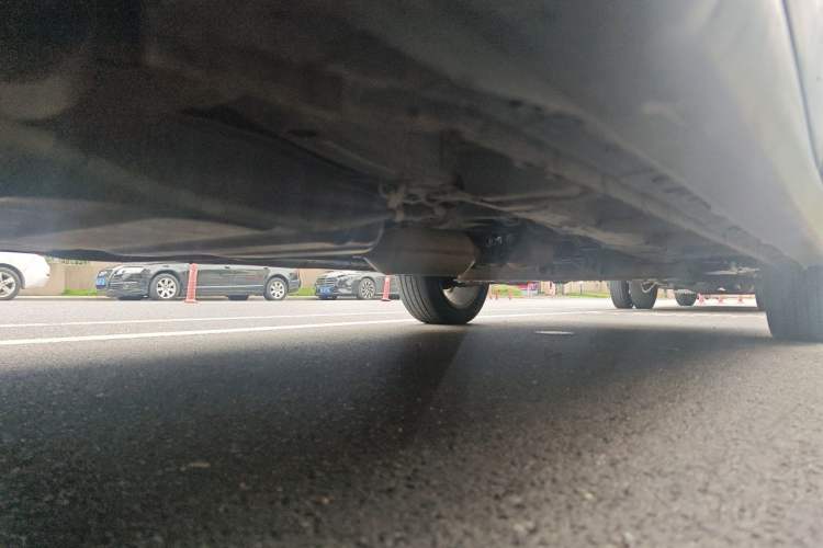 Used BAIC Weiwang M60 2017 1.5T CVT King Edition Chassis Rear Right