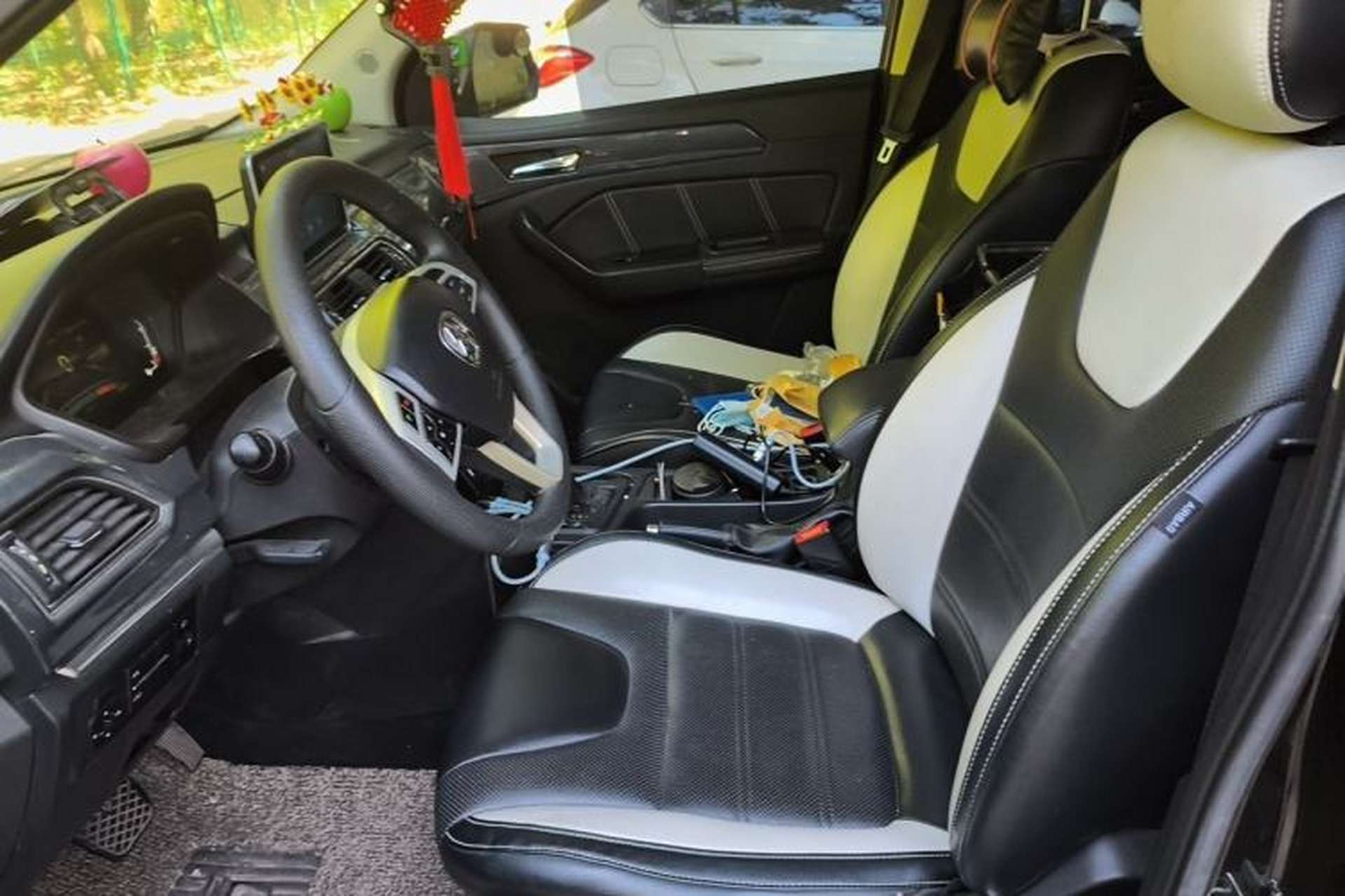 Used BAIC Weiwang M60 2017 1.5T CVT King Edition Left Front Seat