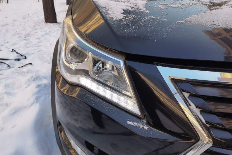 Used BAIC Weiwang M60 2017 1.5L Manual Platinum Edition Right Front Headlight