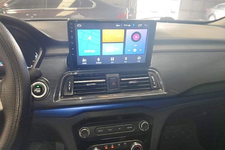 Used BAIC Weiwang M60 2017 1.5L Manual Silver Edition Audio And AC Panel