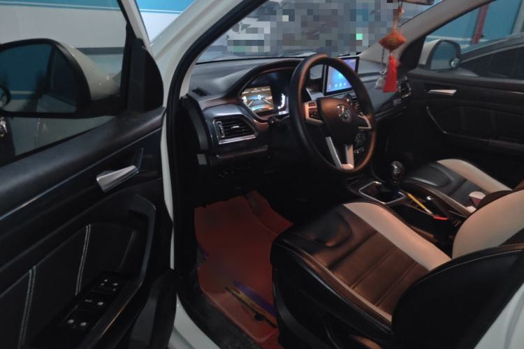 Used BAIC Weiwang M60 2017 1.5L Manual Platinum Edition Driver Seat