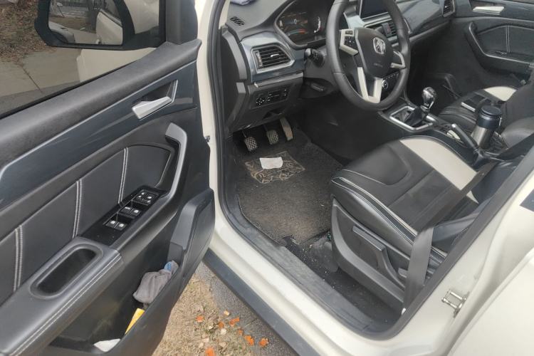 Used BAIC Weiwang M60 2017 1.5L Manual Platinum Edition Driver Seat