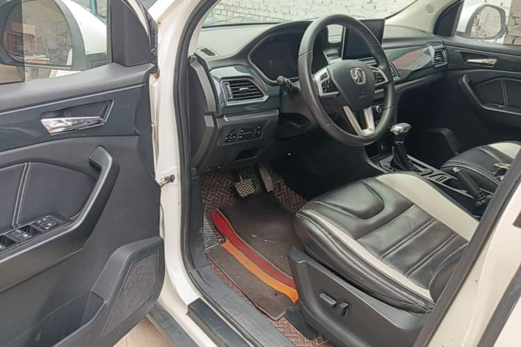 Used BAIC Weiwang M60 2017 1.5T CVT King Edition Driver Seat