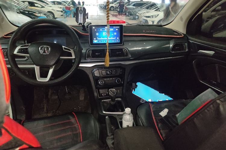 Used BAIC Weiwang M60 2017 1.5L Manual Platinum Edition Interior 2