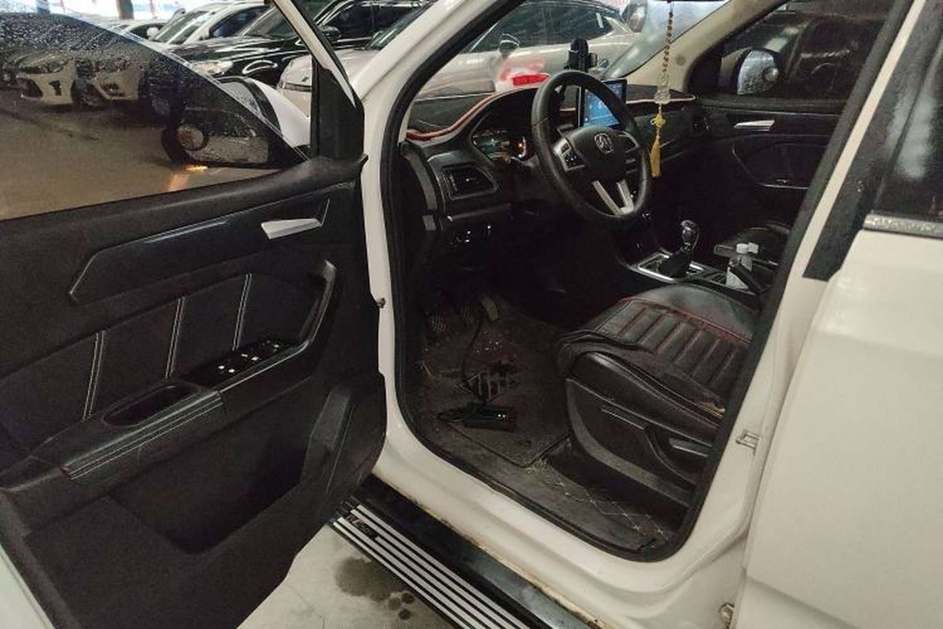 Used BAIC Weiwang M60 2017 1.5L Manual Platinum Edition Interior 3