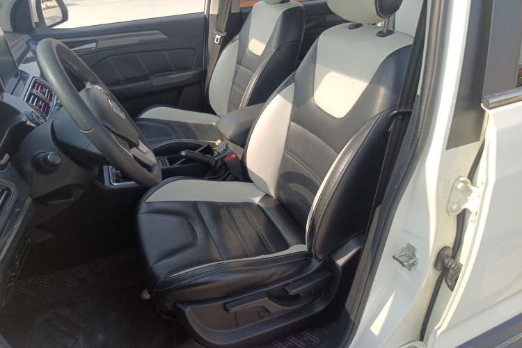 Used BAIC Weiwang M60 2017 1.5L Manual Platinum Edition Left Front Seat
