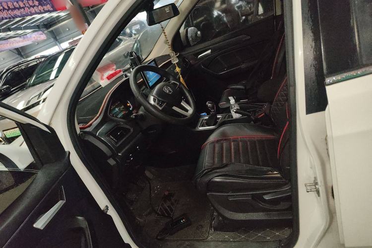 Used BAIC Weiwang M60 2017 1.5L Manual Platinum Edition Left Front Seat