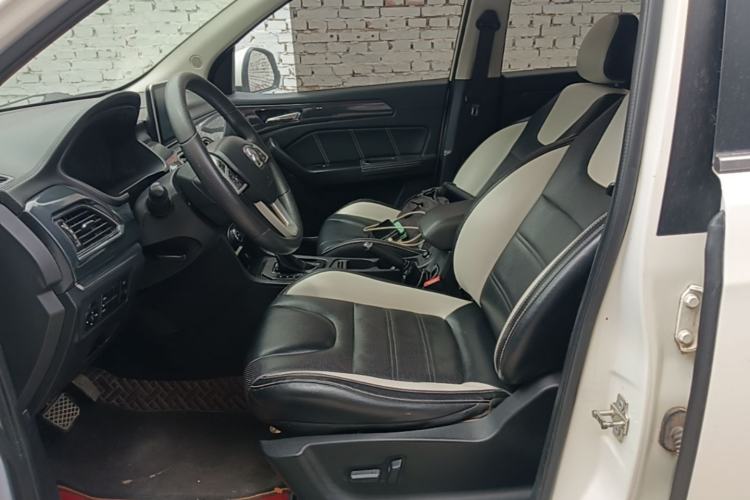 Used BAIC Weiwang M60 2017 1.5T CVT King Edition Left Front Seat