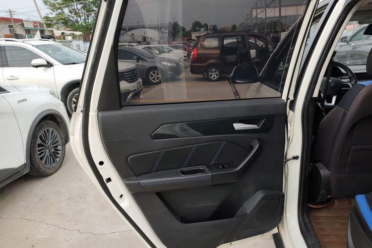 Used BAIC Weiwang M60 2017 1.5L Manual Silver Edition Left Rear Door Interior
