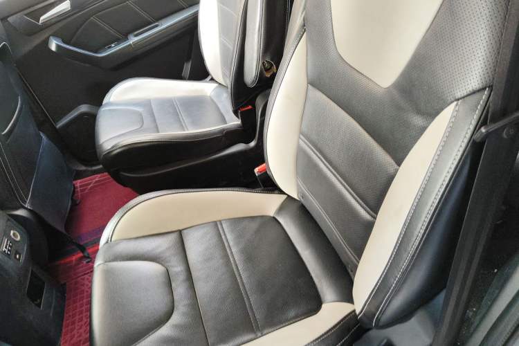 Used BAIC Weiwang M60 2017 1.5L Manual Platinum Edition Left Rear Seat