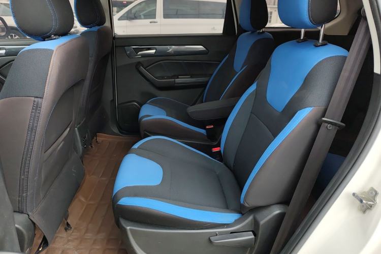 Used BAIC Weiwang M60 2017 1.5L Manual Silver Edition Left Rear Seat