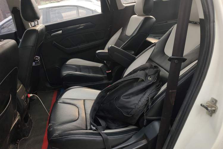 Used BAIC Weiwang M60 2017 1.5L Manual Platinum Edition Left Rear Seat