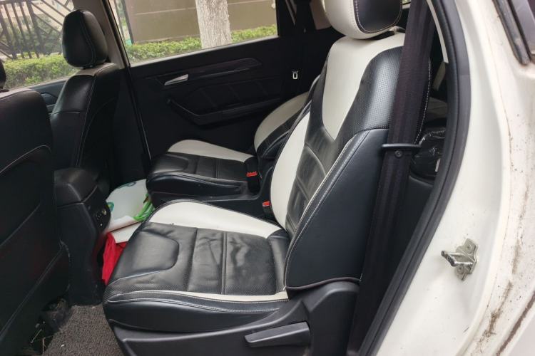 Used BAIC Weiwang M60 2017 1.5L Manual Platinum Edition Left Rear Seat
