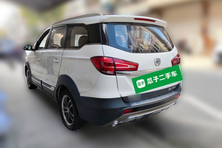 Used BAIC Weiwang M60 2017 1.5L Manual Platinum Edition Rear Left 45 Deg