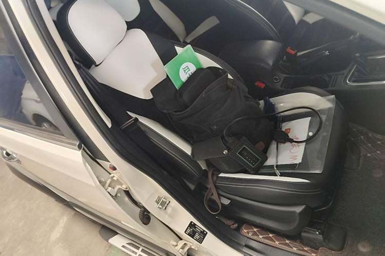 Used BAIC Weiwang M60 2017 1.5L Manual Silver Edition Right Front Seat