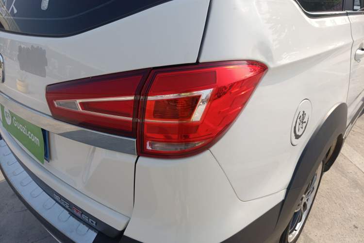 Used BAIC Weiwang M60 2017 1.5L Manual Platinum Edition Right Rear Taillight