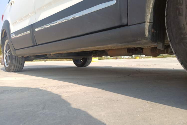 Used BAIC Weiwang M60 2017 1.5L Manual Platinum Edition Right Side Sill