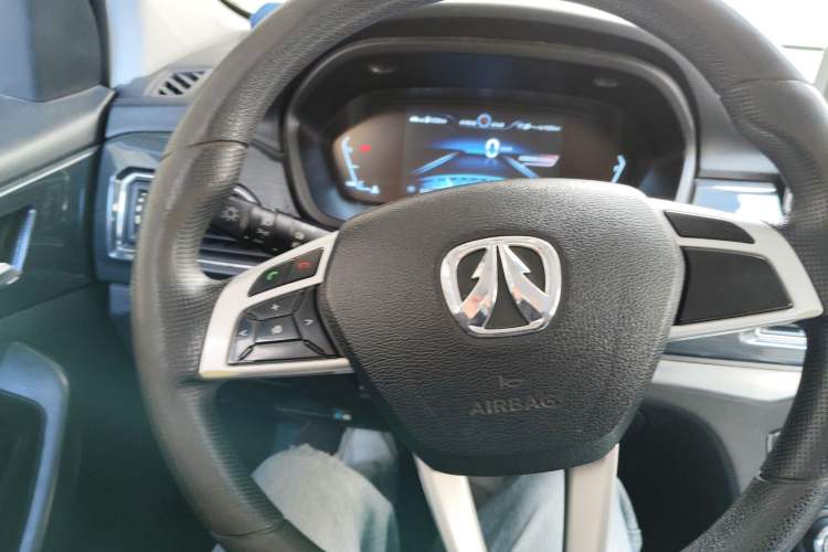 Used BAIC Weiwang M60 2017 1.5L Manual Platinum Edition Steering Wheel