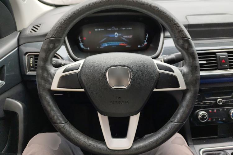 Used BAIC Weiwang M60 2017 1.5L Manual Silver Edition Steering Wheel