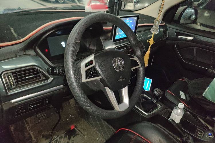 Used BAIC Weiwang M60 2017 1.5L Manual Platinum Edition Steering Wheel