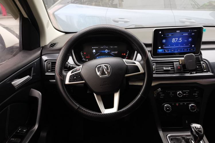 Used BAIC Weiwang M60 2017 1.5L Manual Platinum Edition Steering Wheel