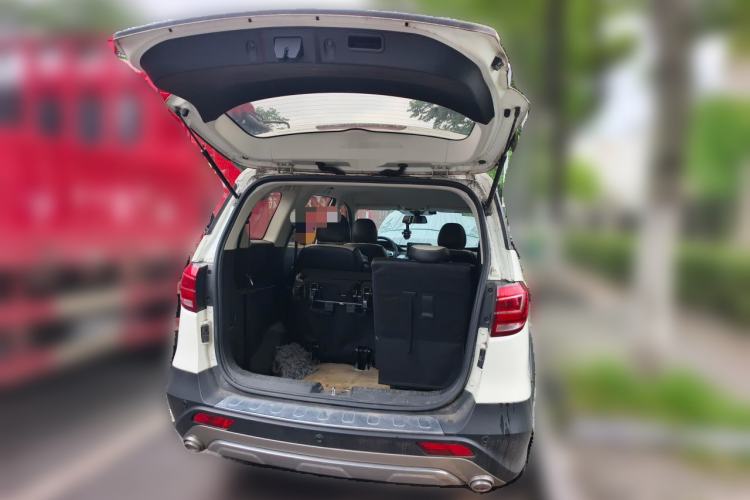 Used BAIC Weiwang M60 2017 1.5L Manual Platinum Edition Trunk