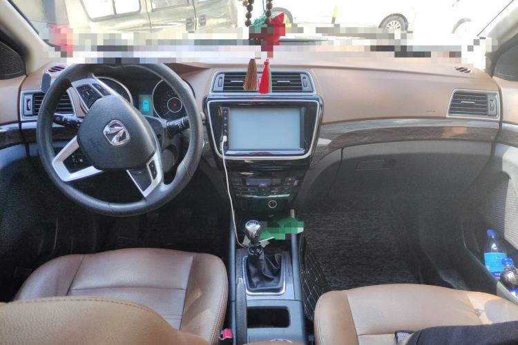 Used BAIC Weiwang S50 2016 1.5T Manual Joyful Luxury Edition Center Console