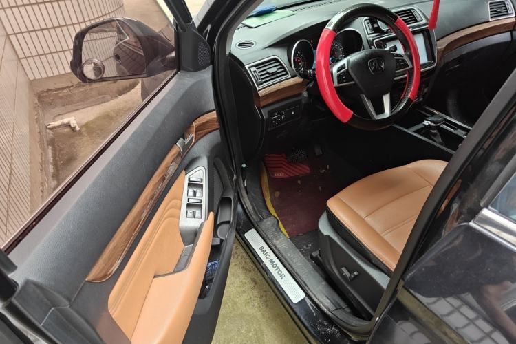 Used BAIC Weiwang S50 2016 1.5T CVT Joyful Luxury Model Driver Seat