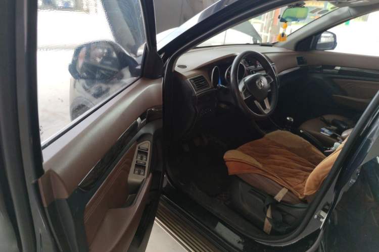 Used BAIC Weiwang S50 2016 1.5T Manual Joyful Luxury Edition Driver Seat