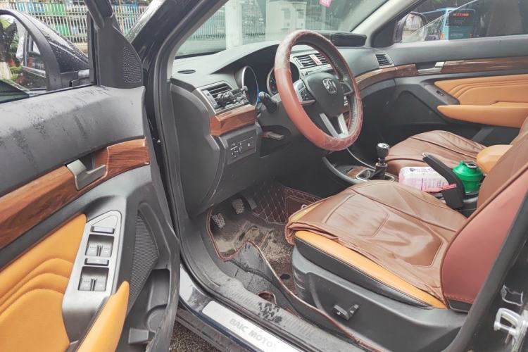 Used BAIC Weiwang S50 2016 1.5T Manual Joyful Premium Edition Driver Seat