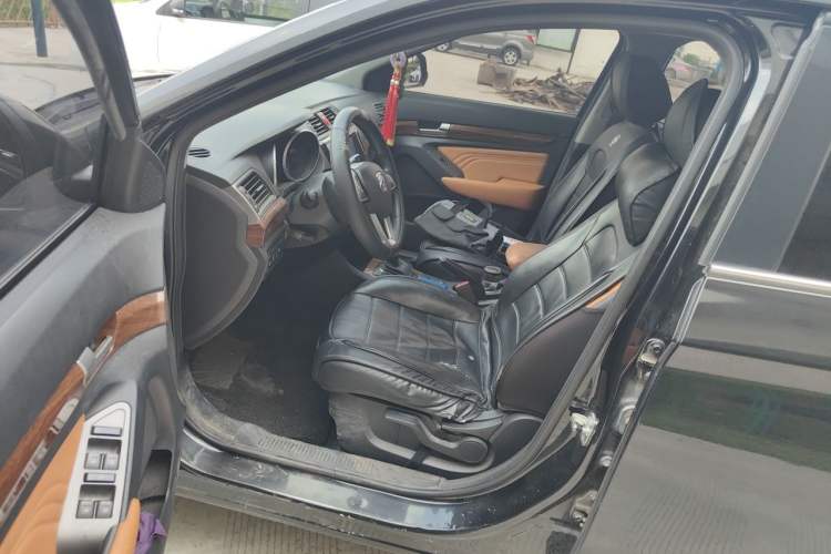 Used BAIC Weiwang S50 2016 1.5T CVT Joyful Elite Edition Driver Seat
