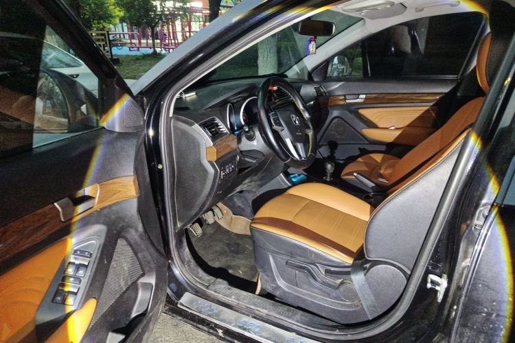 Used BAIC Weiwang S50 2016 1.5T Manual Joyful Elite Edition Driver Seat