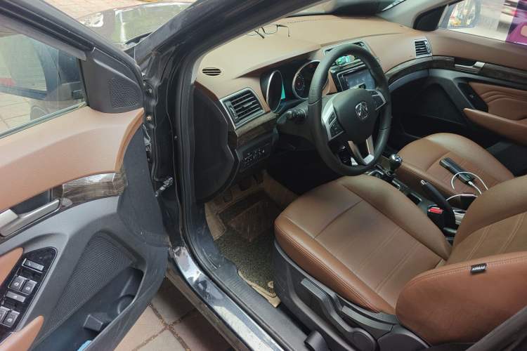 Used BAIC Weiwang S50 2016 1.5T Manual Joyful Luxury Edition Driver Seat