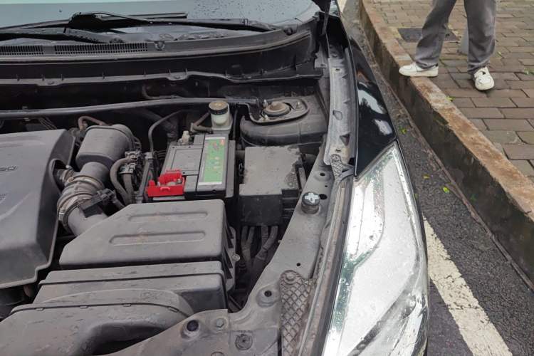 Used BAIC Weiwang S50 2016 1.5T Manual Joyful Premium Edition Engine Bay Left
