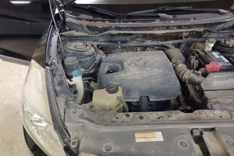 Used BAIC Weiwang S50 2016 1.5T Manual Lede Premium Edition Engine Bay Right