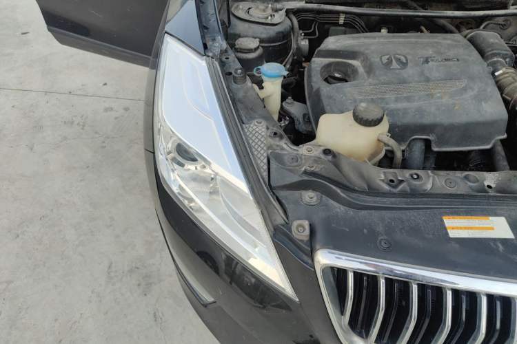 Used BAIC Weiwang S50 2016 1.5T CVT Joyful Elite Edition Engine Bay Right