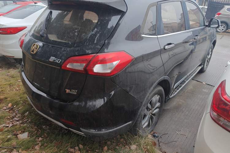 Used BAIC Weiwang S50 2016 1.5T Manual Happy Motion Superior Edition Exterior 5