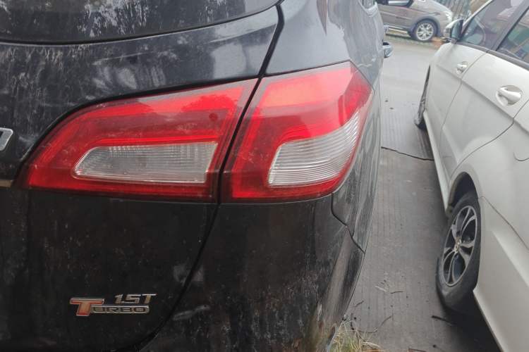 Used BAIC Weiwang S50 2016 1.5T Manual Happy Motion Superior Edition Exterior 6