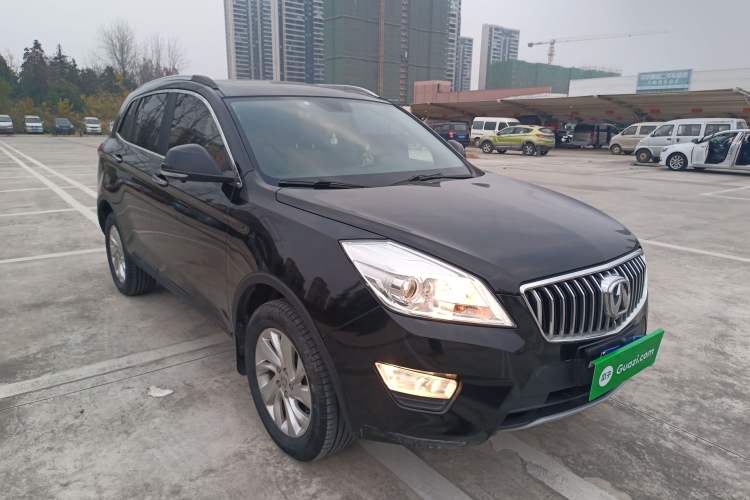 Used BAIC Weiwang S50 2016 1.5T Manual Joyful Elite Edition Front Right 45 Deg