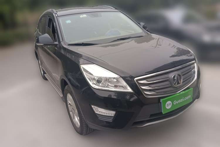 Used BAIC Weiwang S50 2016 1.5T Manual Joyful Luxury Edition Front Right 45 Deg