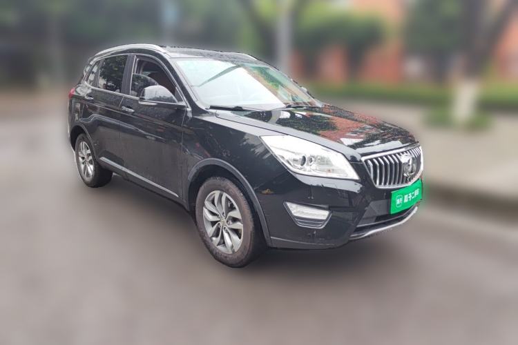 Used BAIC Weiwang S50 2016 1.5T Manual Joyful Premium Edition Front Right 45 Deg