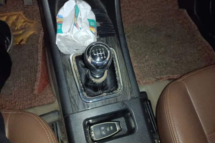 Used BAIC Weiwang S50 2016 1.5T Manual Lede Premium Edition Gear Lever
